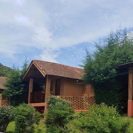 Pousada Recanto da Vitória Gonçalves Exterior foto